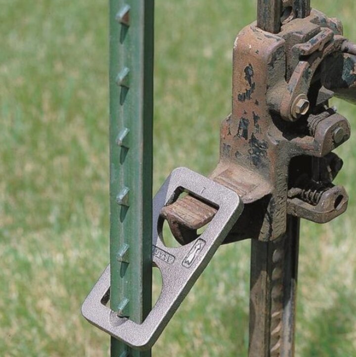 T post puller in use